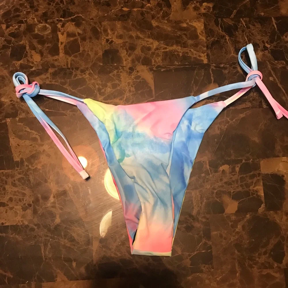 🎉Tie Dye String Bikini Bottom!